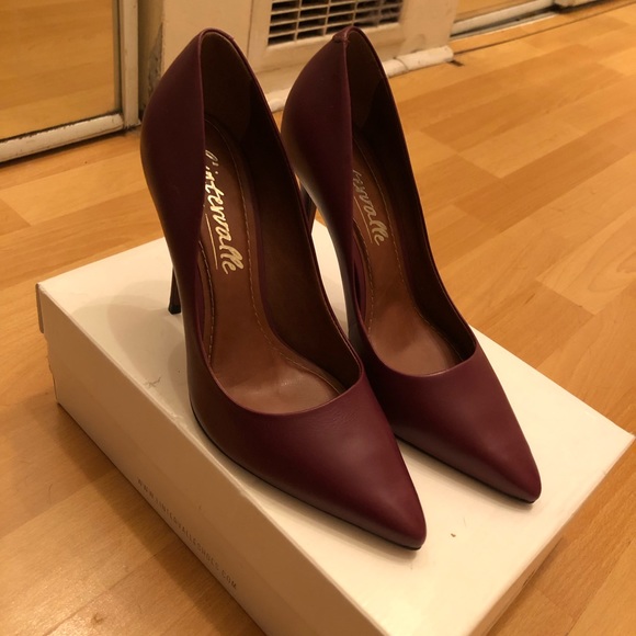 Burgundy heels from L’intervalle - Picture 2 of 6